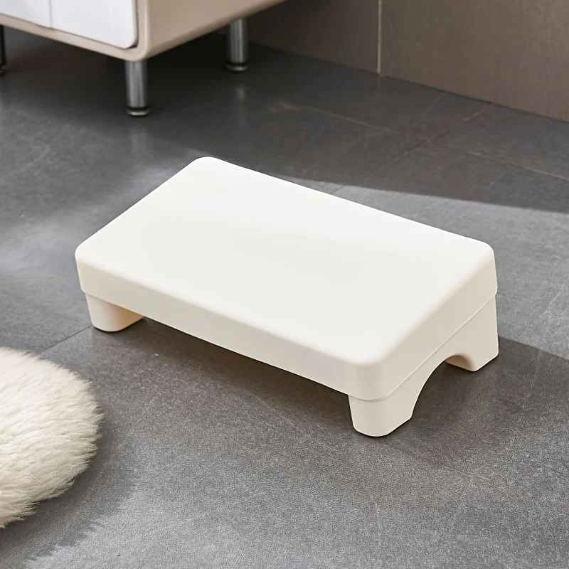 bureau repose pieds couleur crème dans bureau