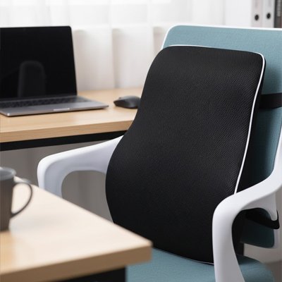 Coussin lombaire sur chaise de bureau