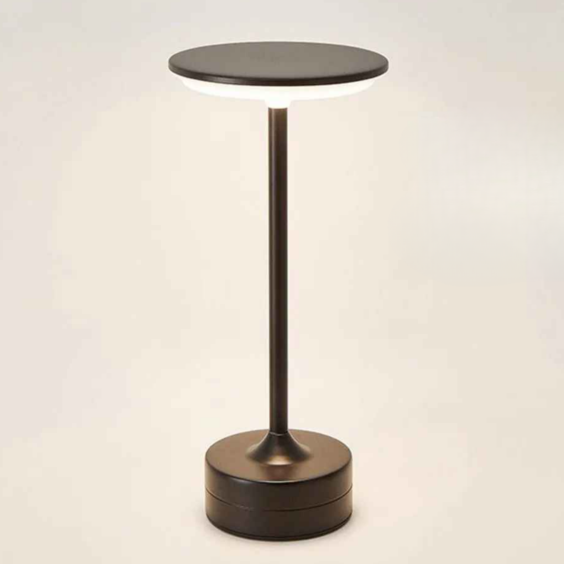 lampe de bureau design couleur noire