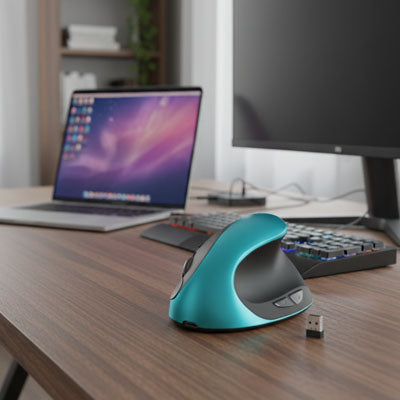 souris ergonomique sans fil verticale couleur bleue dans bureau