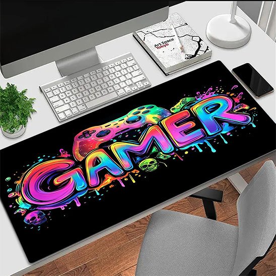 tapis de souris pour gamer​ devant clavier